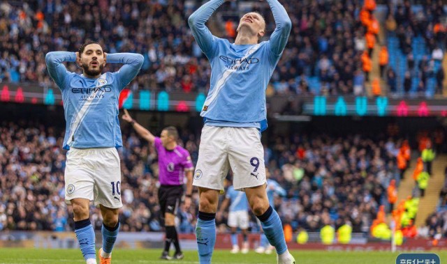 体坛午爆｜切尔西三球完胜十人巴萨，U16国足今晚迎战文莱队