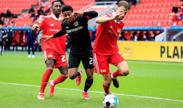 德国杯爆冷预警！杜塞多夫主场狂飙，弗赖堡客场能否守住德甲尊严？