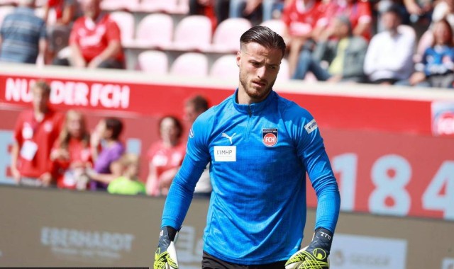 埃里克森自由身加盟沃尔夫斯堡：33岁老将的新征程与德甲的期待