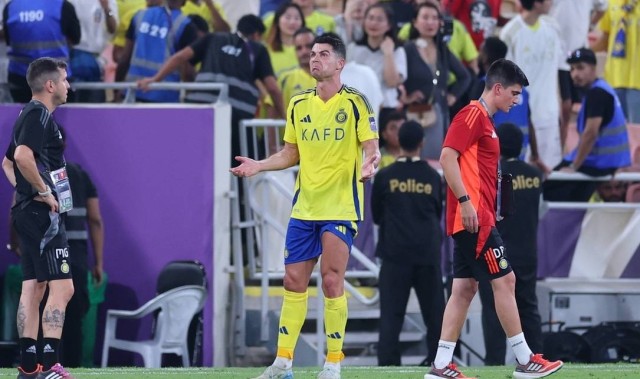 英超历史第一射手：C罗拿40万英镑日薪却旷工！掉价啊！