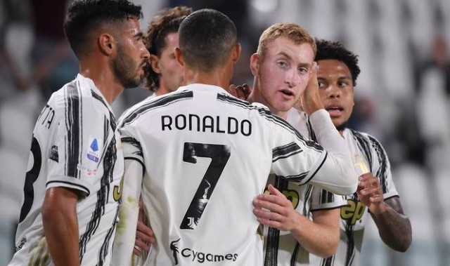 欧冠焦点战：阿贾克斯 VS 国际米兰，荷甲青春风暴对决意甲铁血豪门