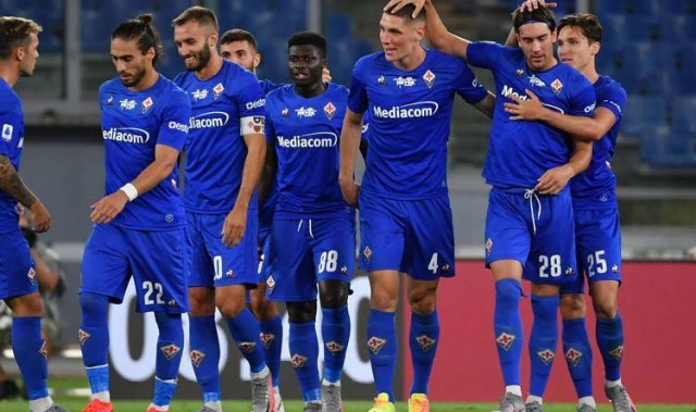 紫百合主场亮剑？意甲对决：佛罗伦萨能否击碎罗马客场不败金身？