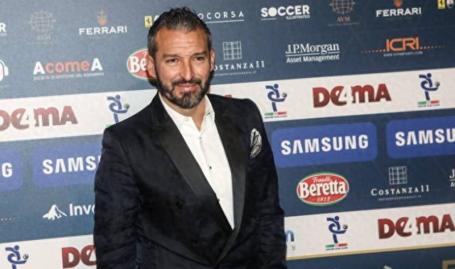 意甲关键战开打，魔笛领衔拉比奥特战老东家：米兰对阵尤文谁主沉浮